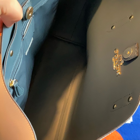 COACH Leather Town Tote in Chalk, NWT - Picture 16 of 16